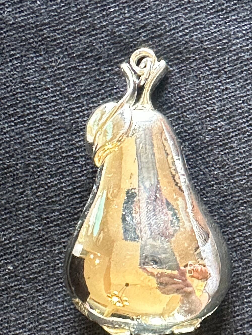 1976 Estee Lauder Vintage Aliage Peardrop Metal Pear Perfume Pedant Locket